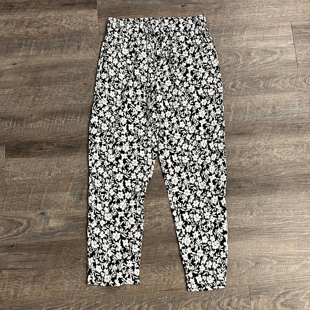 Women’s medium Alexander Jordan pants